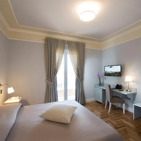 Aquae Sinis Diffuso Szálloda 4*